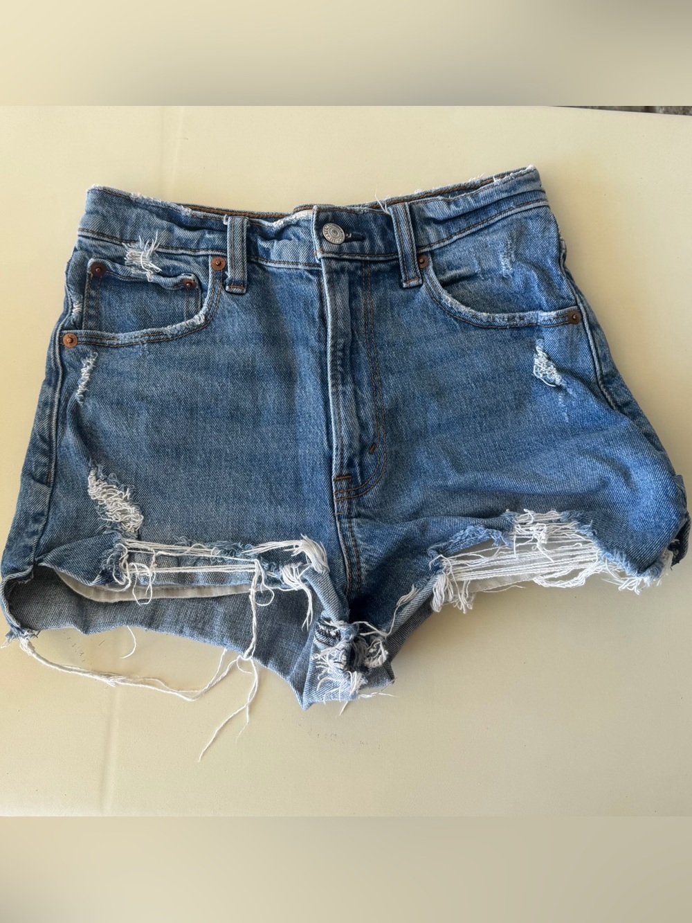 Abercrombie & Fitch• Shorts